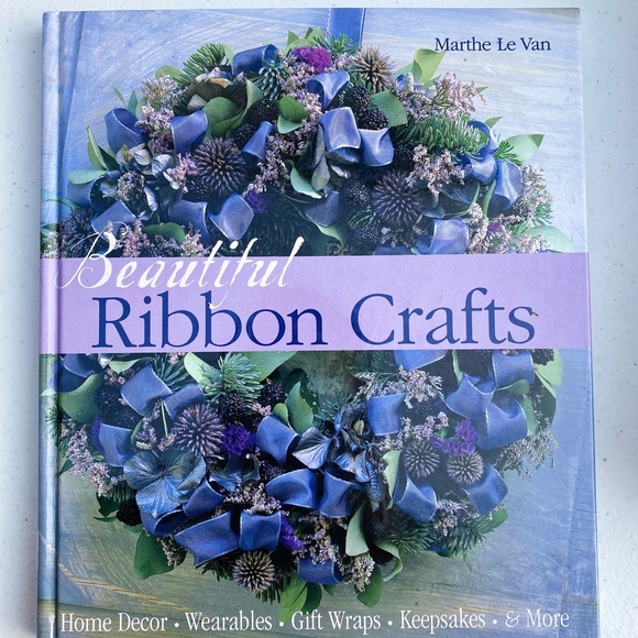 Ribbon crafts book - Picture 2 of 2